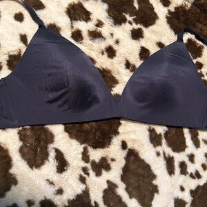 Skims bra size 38C